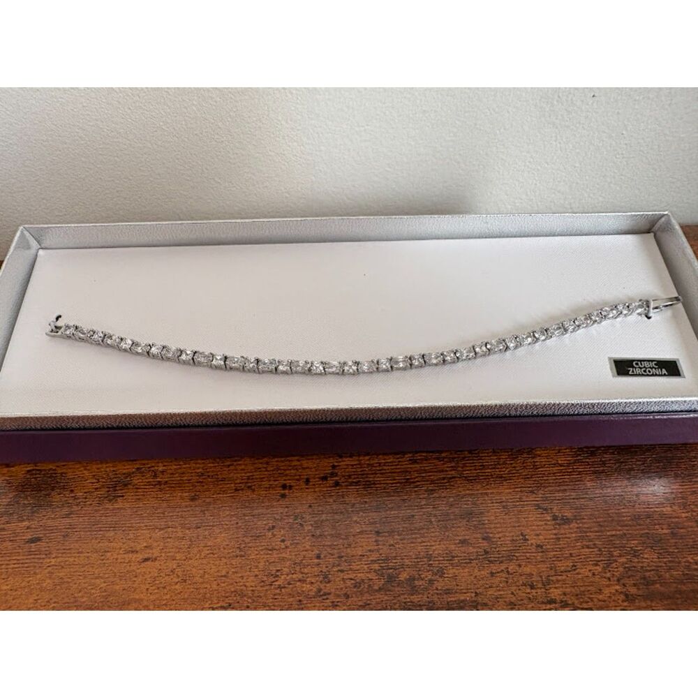 Cubic Zirconia Tennis Bracelet 10mm CZ NWT
